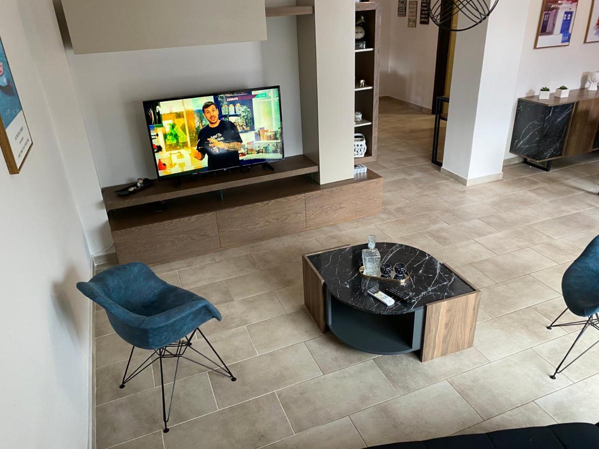 Olive Hill Apartment Karpofora 外观 照片